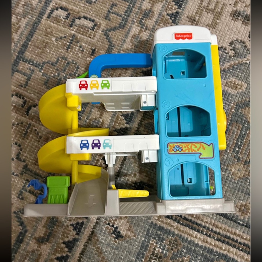 Fisher-Price little people helpful neighbors garage ramp playset